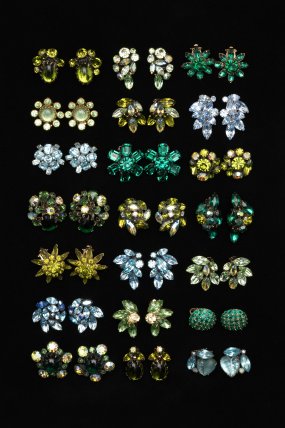 Earclips rhinestones in various colors