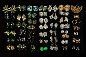 Earclips in various colors