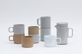 CUPS & TEAPOT